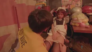 Má về quê, con gái ở nhà bị bố dượng làm tình bị liên tục 3 ngày liền
